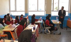Güney, İmam Hatip Okullarında Öğrencilerle Buluştu