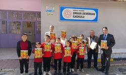 Depremde Kızlarını Kaybeden Annenin Anlamlı Eseri