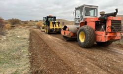 Hasandede Köyü’nde Bahçe Yolları Çalışmaları Sürüyor