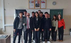 “Görmem İçin Sen Varsın” Projesi Cumhuriyet Lisesi’nde