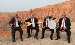 Kırıkkale’de Türkü Ziyafeti: Abdallar Sahne Aldı