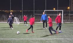 Başpınar’da Yağmur Altında Futbol Mesaisi