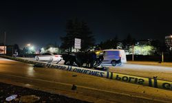 Kontrolden Çıkıp Ağaca Çarpan Otomobil Alev Aldı