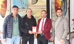 Turan Teşkilatı’ndan Şubat Yapım’a Anlamlı Plaket