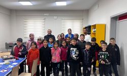 Kaymakam Uzunyol’dan Akıl ve Zekâ Oyunları Kursuna Ziyaret