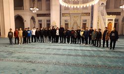 Gençler ve Aileler Yatsı Namazında Bir Araya Geldi