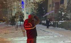 Karnesinde 3 Zayıfı Olan Lise Öğrencisi, Yaşamına Son Verdi