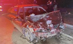 İki Otomobil Çarpıştı: 3’ü Çocuk 8 Kişi Yaralandı