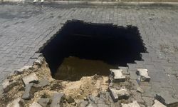 Yağmurun Çökerttiği Yolda İnsan Kemikleri Bulundu