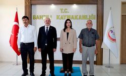 Bahşılı Kaymakamı Kazanasmaz Misafirlerini Ağırladı