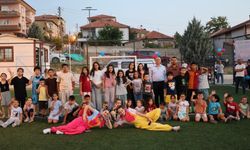 Çocuklar doya doya oynuyor