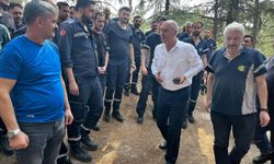 Öztürk,Fabrikalarda işçiyi dinliyor