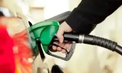 Akaryakıtta çifte değişim: Benzin ucuzladı, motorin zamlandı