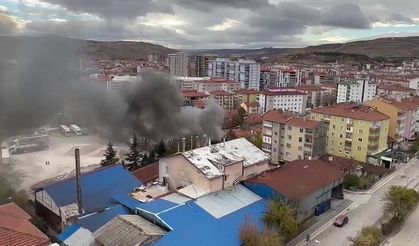 Çankırı’da iki katlı ev yandı