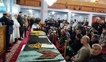 Karakeçili Regaip Kandili 'ni 'Kutsal Emanetlerle 'kutladı.