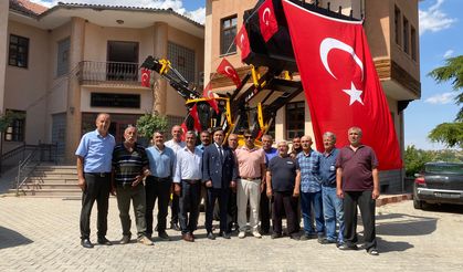 Kazıcı Yükleyici Karakeçili’de Göreve Hazır