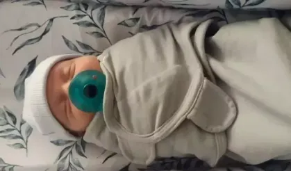 30 Yıl Donmuş Embriyo, Thaddeus Olarak Dünyada