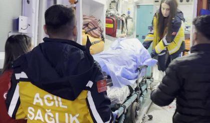 Arkadaşını Bıçakla Ağır Yaraladı, Biri Hastaneye Diğeri Cezaevine Gitti