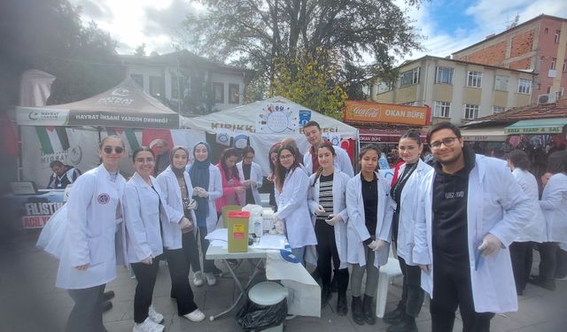 Kırıkkale'de öğrenciler ücretsiz diabet ölçümü yaptı