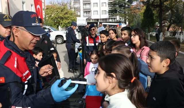 Kırıkkale'de Jandarma kendini tanıttı
