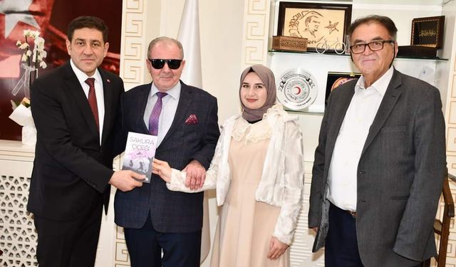Akdeniz Projelerini İl Müdürüne anlattı.
