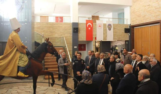 Şehit yakınları Emniyet Müzesi'ni gezdi