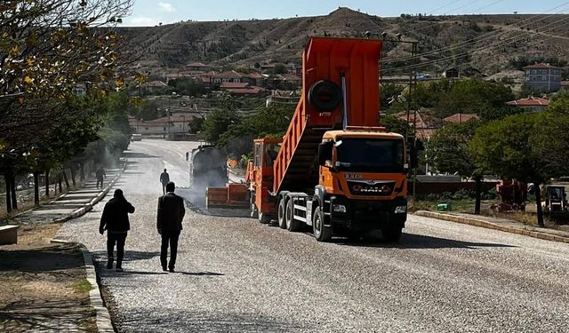 Karakeçili'nin yolları asfaltlanıyor