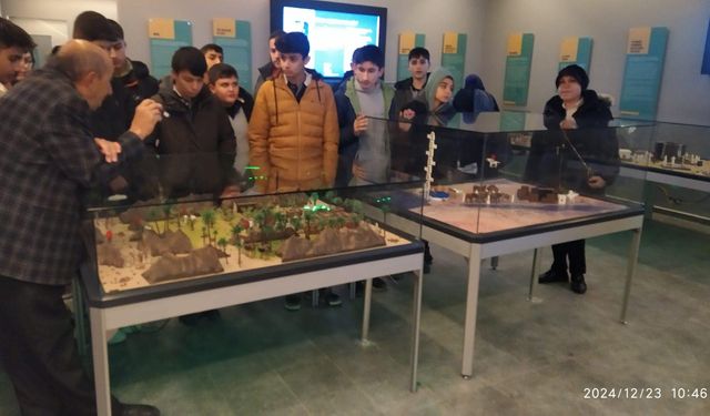 Bahşılı Meslek Lisesi Öğrencilerinden Külliye Ziyareti