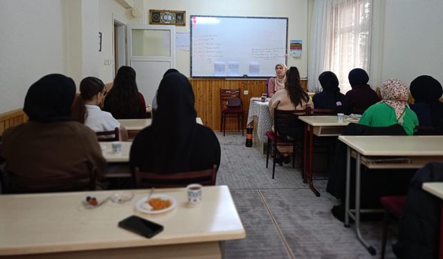 Kırıkkale’de Gençler Kur'an Kursunda Buluştu