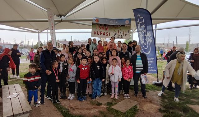 Kırıkkale’de Oryantiring Heyecanı: Kızlar Parkuru Tamamladı