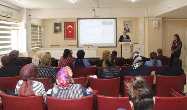 Kırıkkale’de Kadın Çiftçilere Safran Eğitimi Verildi