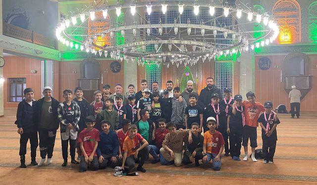 İstanbul’un Fethinin 572. Yılında Gençlerden Anlamlı Program
