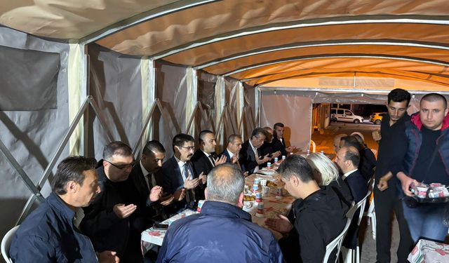 MHP Heyetinden Merhum Erdoğan Çetiner’in Ailesine Taziye Ziyareti