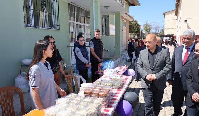 Başkan Önal, Cumhuriyet MTAL Kermesine Katıldı