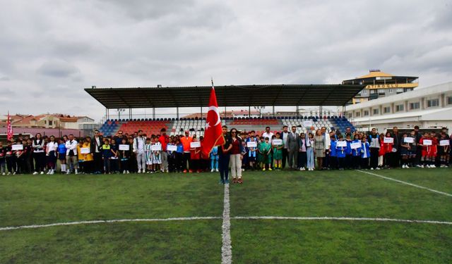 Kırıkkale’de Hokey Küçükler Grup Müsabakaları Başladı