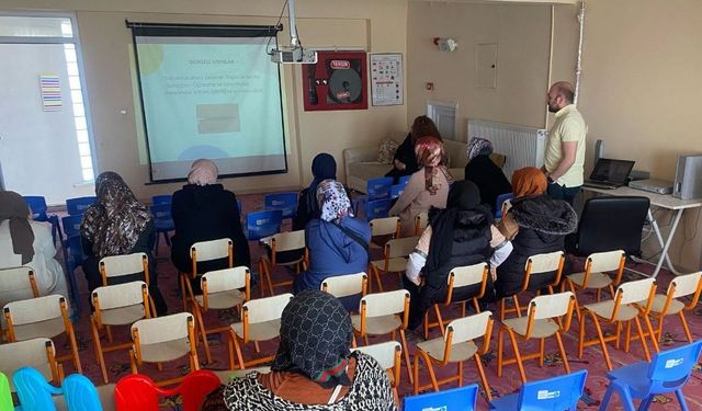 Kırıkkale'de Aile Yılı Kapsamında Velilere Yönelik Seminerler Sürüyor