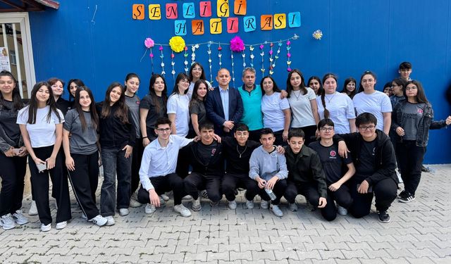 Başkan Önal, Okulların Yıl Sonu Etkinliklerine Katıldı