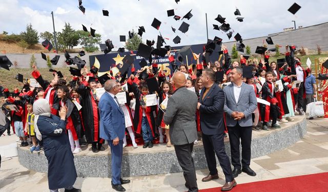 Kırıkkale Bilim Merkezi’nde Mezuniyet Coşkusu