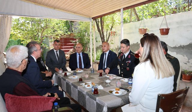 Vali Yardımcısı Ahmet Sait Kurnaz’dan Şehit Ailesine Bayram Ziyareti