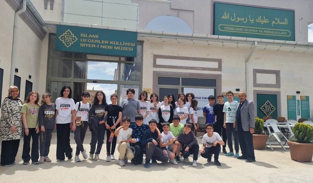 Özgür Alkanlı Koleji’nden Külliye Ziyareti