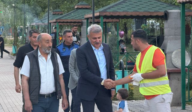 Başkan Sungur, Vatandaşlarla Aile Parkı’nda Buluştu
