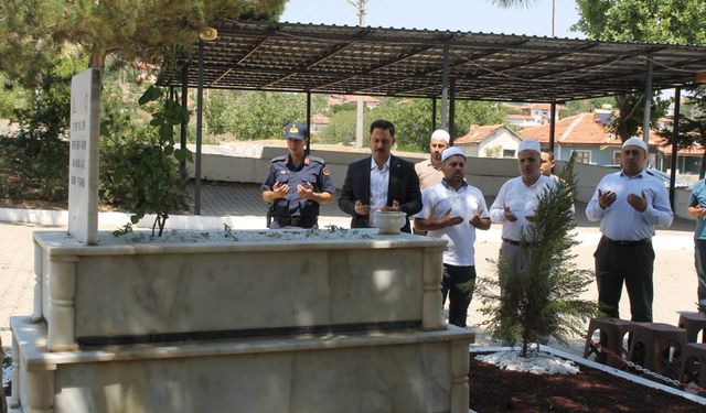 Kaymakam Cingirt’ten 15 Temmuz’a Saygı Ziyareti