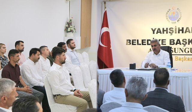 Başkan Sungur Projeleri Ekibiyle Değerlendirdi