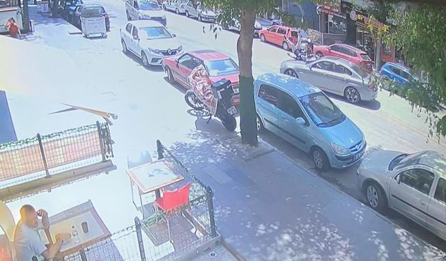 Otomobilin Çarptığı Yaya Havada Takla Attı