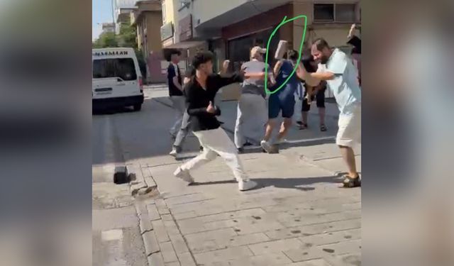 Kavga Ettikleri Şahsı Taşla Bayılttılar.