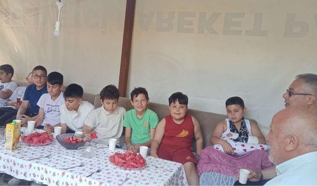 Aziziye Camii Öğrencilerinden Arkadaşlarına Moral Ziyareti