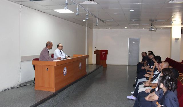 Temizlik Ekibine Oryantasyon Eğitimi Verildi
