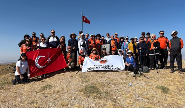 BOZDAK’tan Dinek Dağı’na Zirve Yürüyüşü