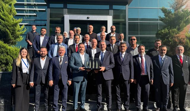 Bakan Abdülhamit Gül, Sinerji AŞ’yi Ziyaret Etti