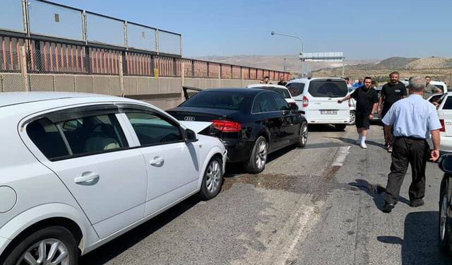 Kırıkkale-Ankara Yolunda 6 Araçlı Zincirleme Kaza